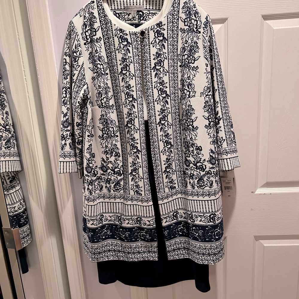 danny & nicole 2 piece dress suit 18 plus navy blue and white floral